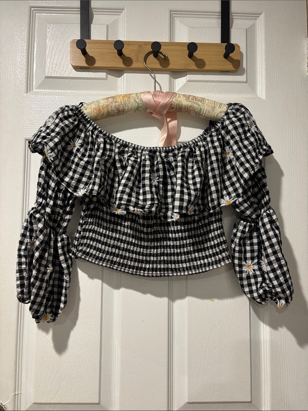 Zara Black & White Gingham Off-Shoulder Daisy Embroidered Crop Top - Picture 2 of 7